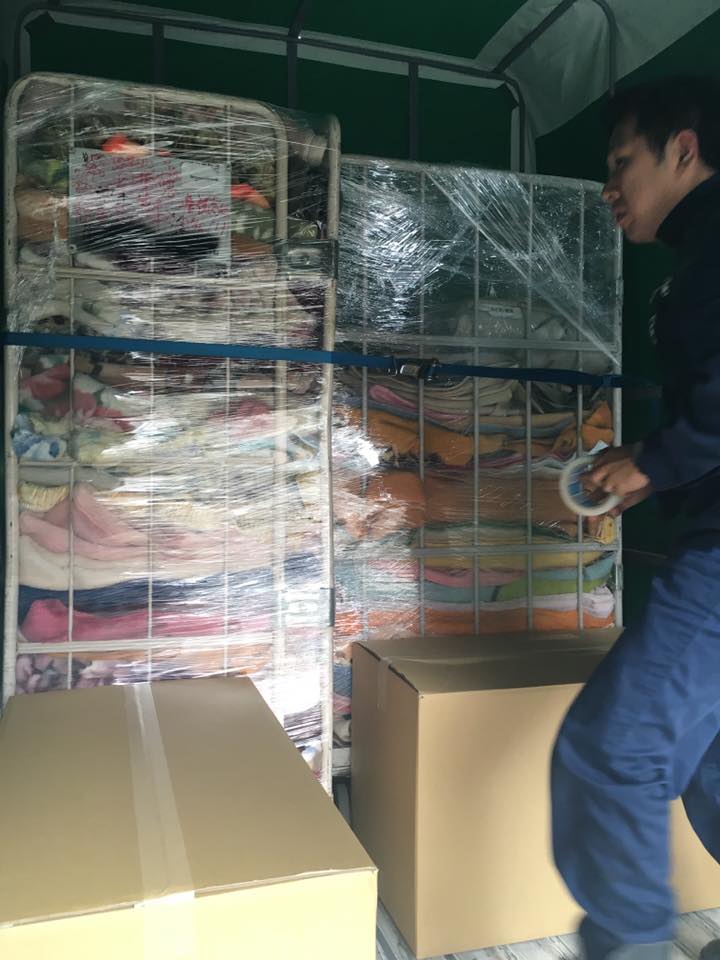 熊本地震　衣類・毛布の搬送